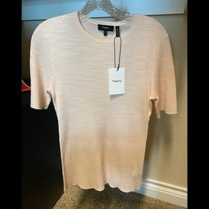 NWT Theory Short Sleeve Fitted Crew